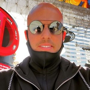 Meet your Posher, Eli